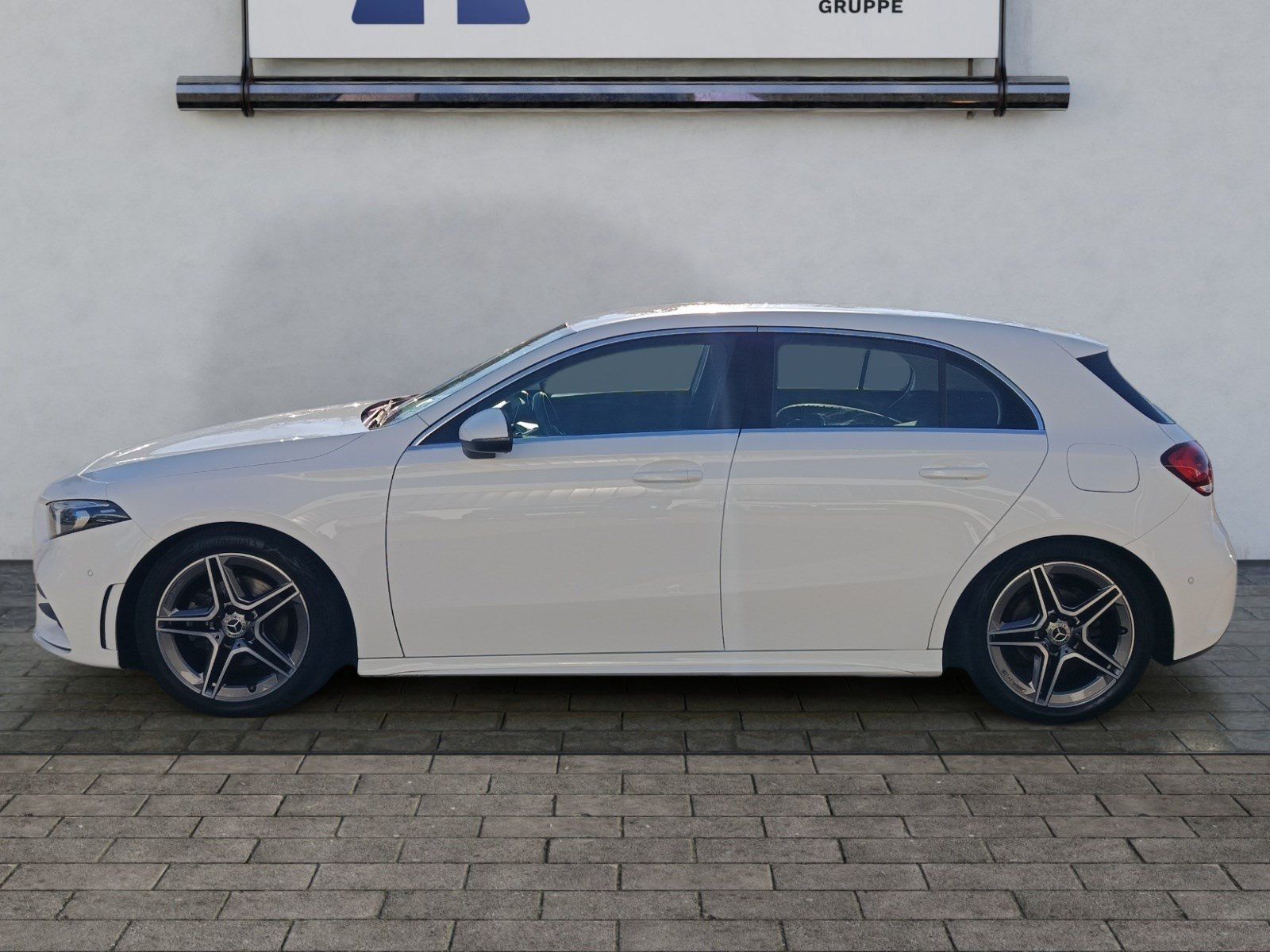 Mercedes-Benz A 200 d 4Matic AMG Allrad NAVI LED SH 18 Zoll T foto 2