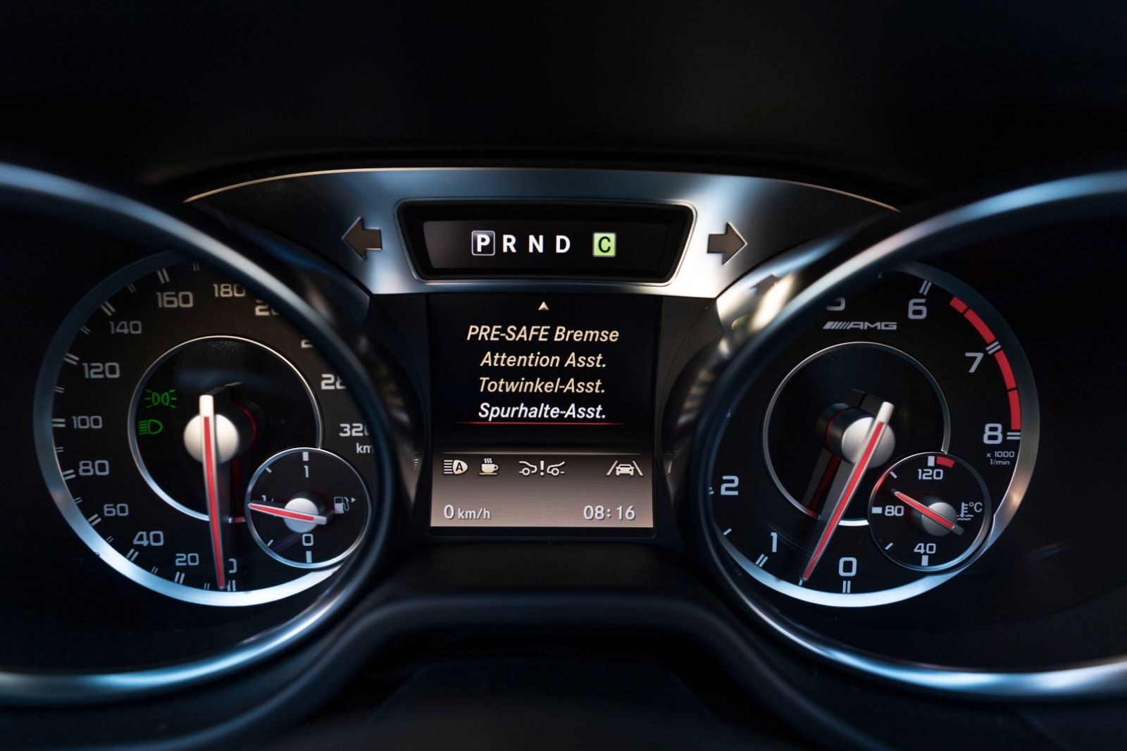Fahrzeugabbildung Mercedes-Benz SL 63 AMG CARBON H&K KAM AIRSCRAF SOFT-CLOSE