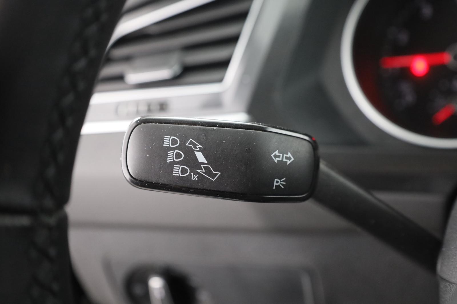 Volkswagen Tiguan 1.5 TSI LED ACC Navi Sitzheizung PDC AHK, миниатюра 18