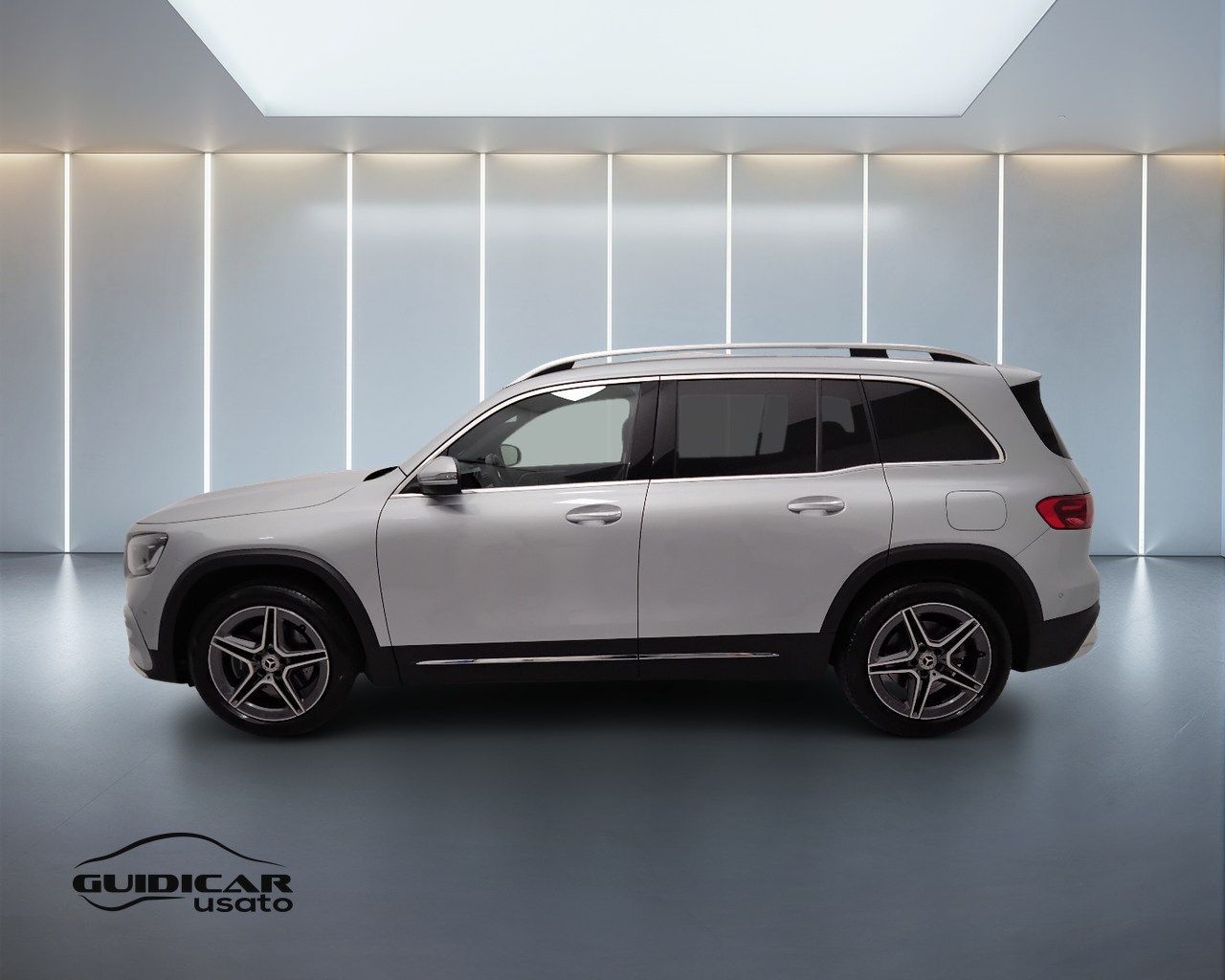 Mercedes-Benz GLB - X247 2023 - GLB 180 d AMG Li imagem 3
