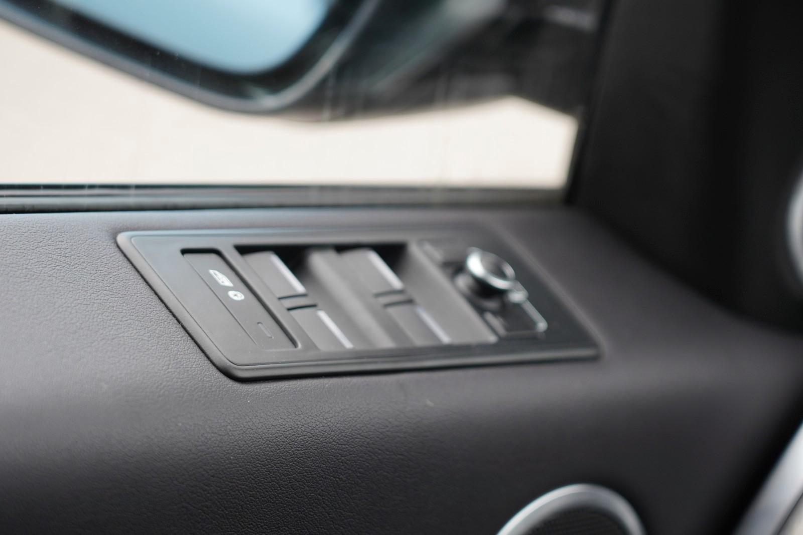 Land Rover Range Rover Sport SE MIT 3 JAHREN GARANTIE !!!