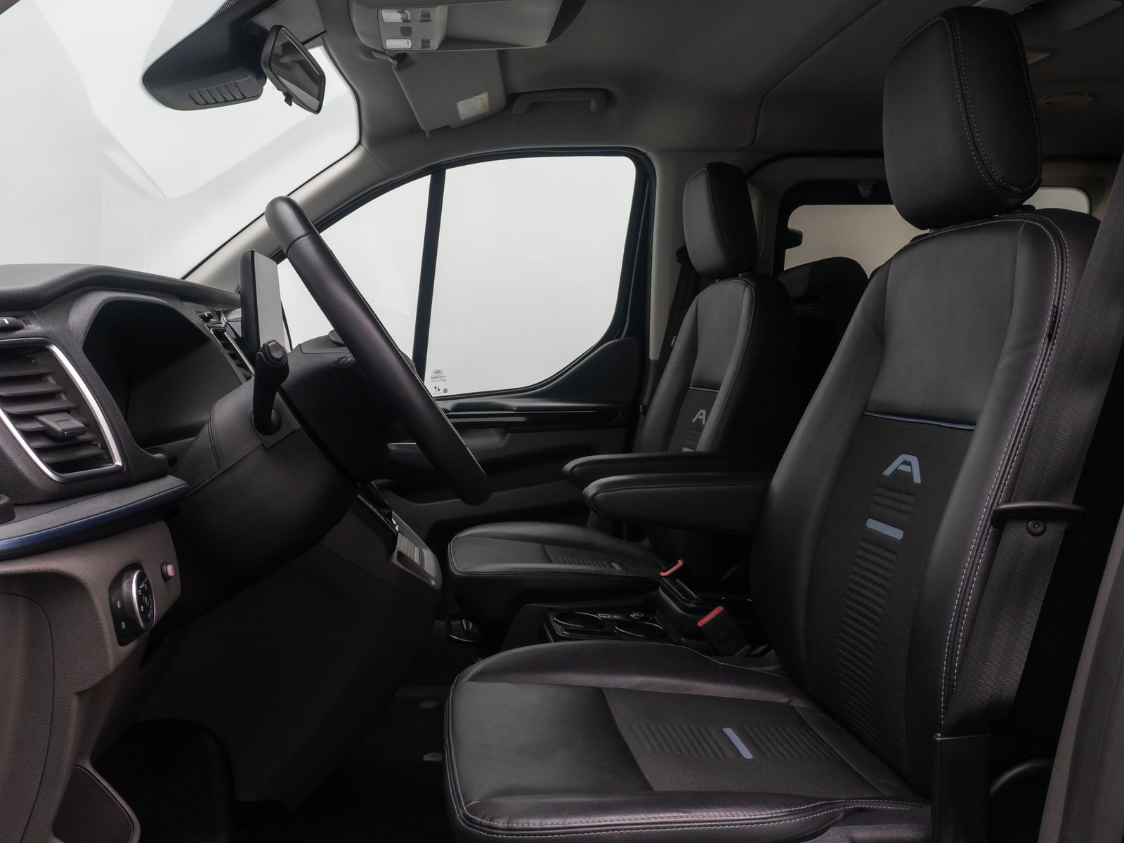 Fahrzeugabbildung Ford Custom Tourneo Active ACC Bi-Xenon DriveAss DAB