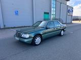 Mercedes-Benz 200 - Mercedes-Benz 200 in Hamburg