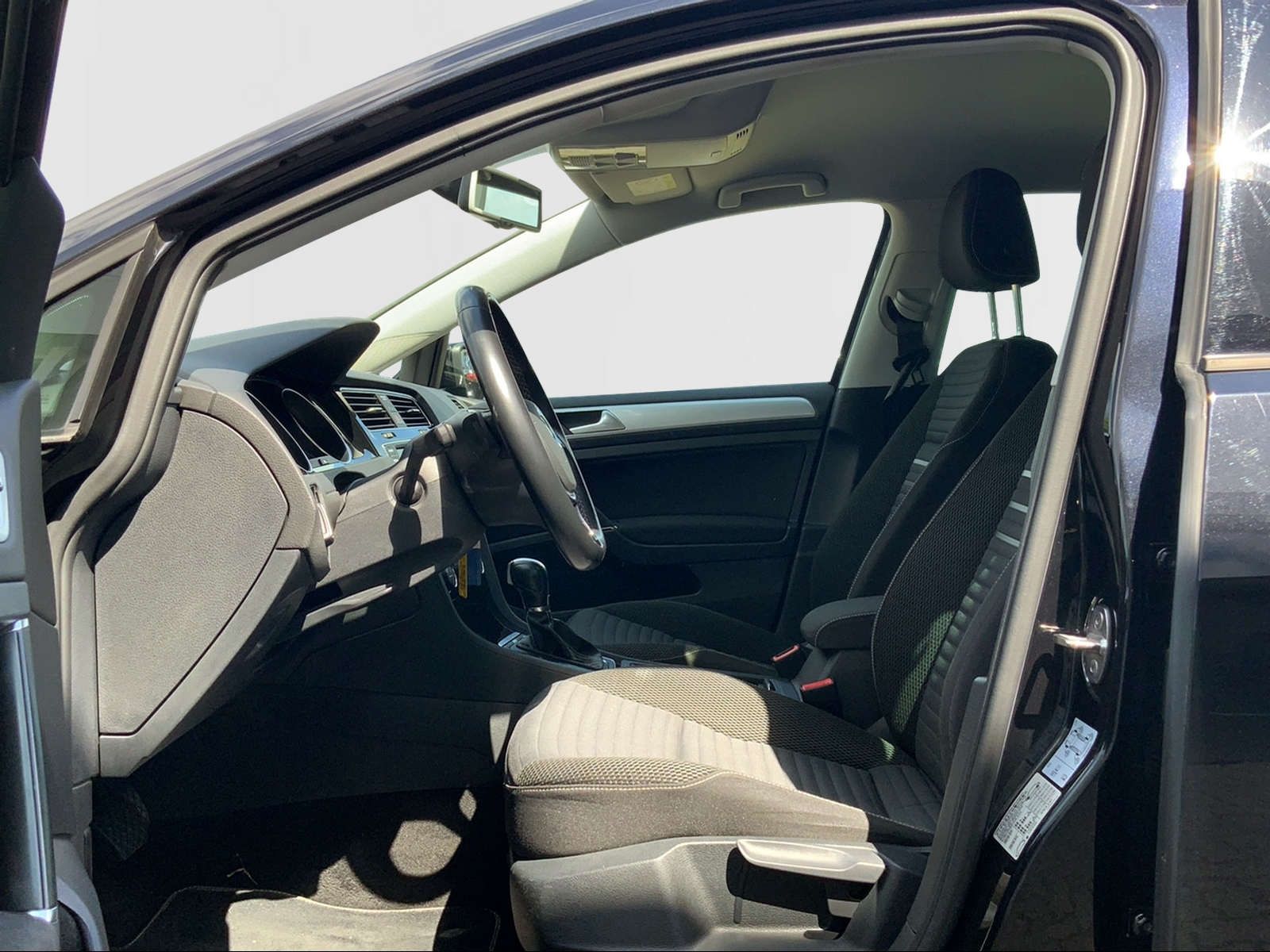 Golf VII Variant 2.0 TDI CUP AHK, NAV, SHZ, PDC.