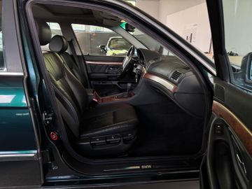 BMW 728 - 8