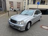 Mercedes-Benz Mercedes Benz C 320 Avantgarde T-Modell HU... - gebrauchte Mercedes-Benz C 320 aus dem Jahr 2004
