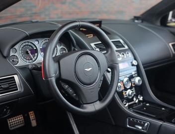 2012 Aston Martin DBS — миниатюра 36