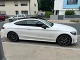 Mercedes-Benz C 300 Autom. - - Mercedes-Benz C 300: Coupe
