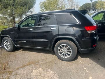 Jeep Grand Cherokee - 10
