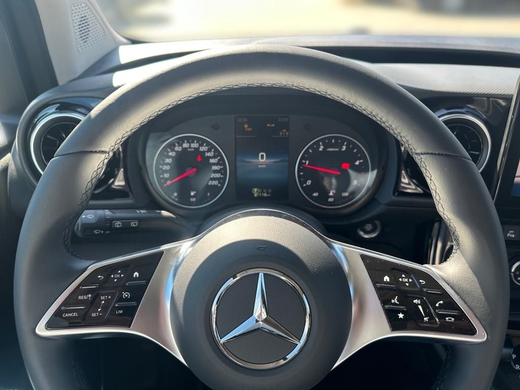Fahrzeugabbildung Mercedes-Benz T 180 d STYLE Standard LED KAM Navi SHZ ParkA