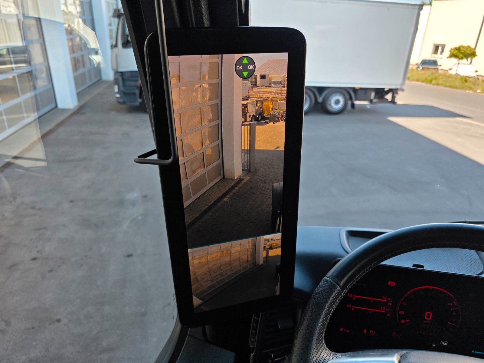 Fahrzeugabbildung Mercedes-Benz Actros 1846 LS Hydraulik, ADR, 2 x Nebenantrieb