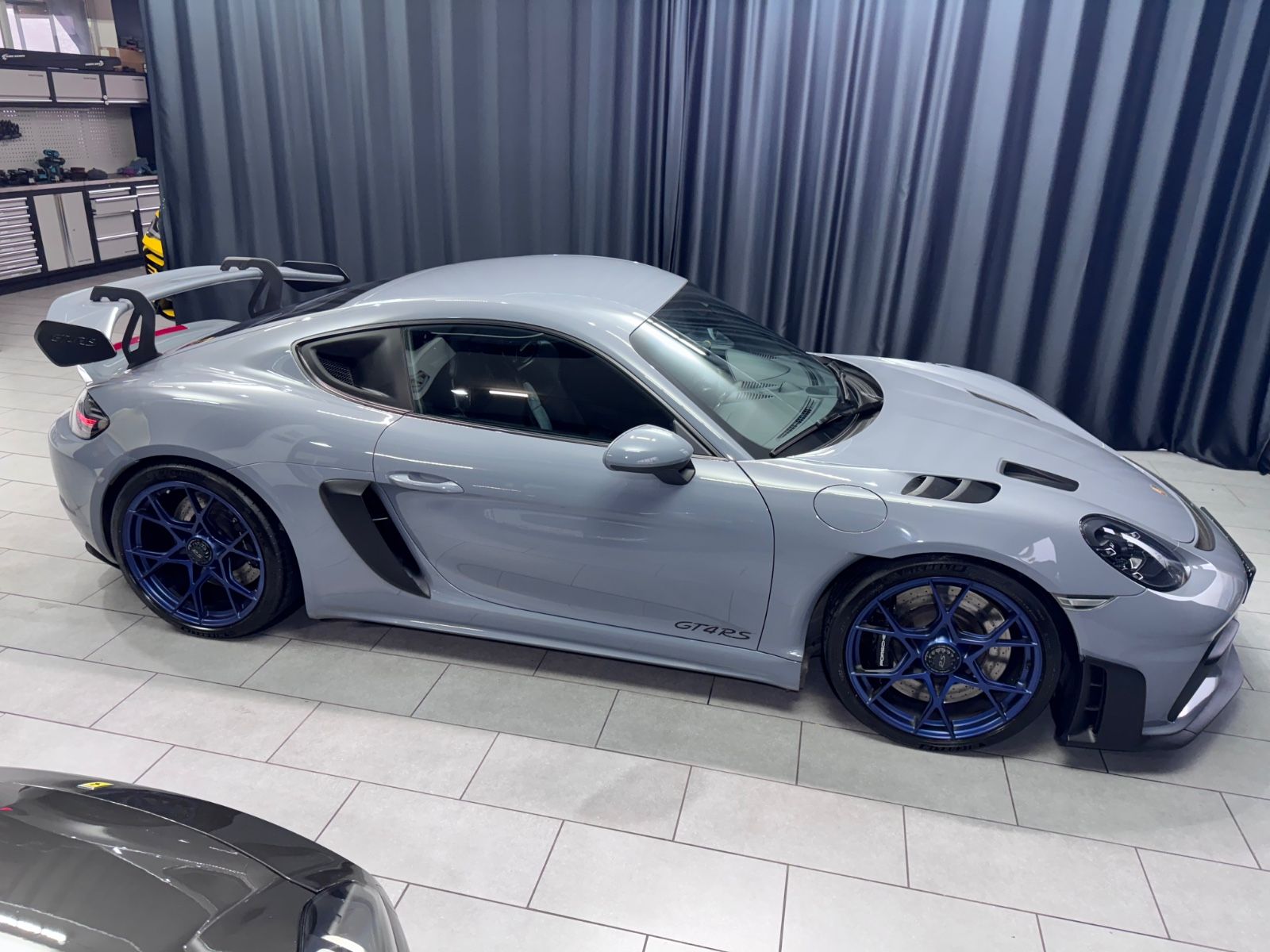 Fahrzeugabbildung Porsche Cayman GT4 RS |CLUBSPORT-PAKET|SPORT-CHRONO|