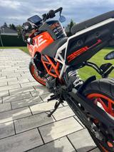 KTM Duke 390 - KTM VON 251 BIS 500 CCM