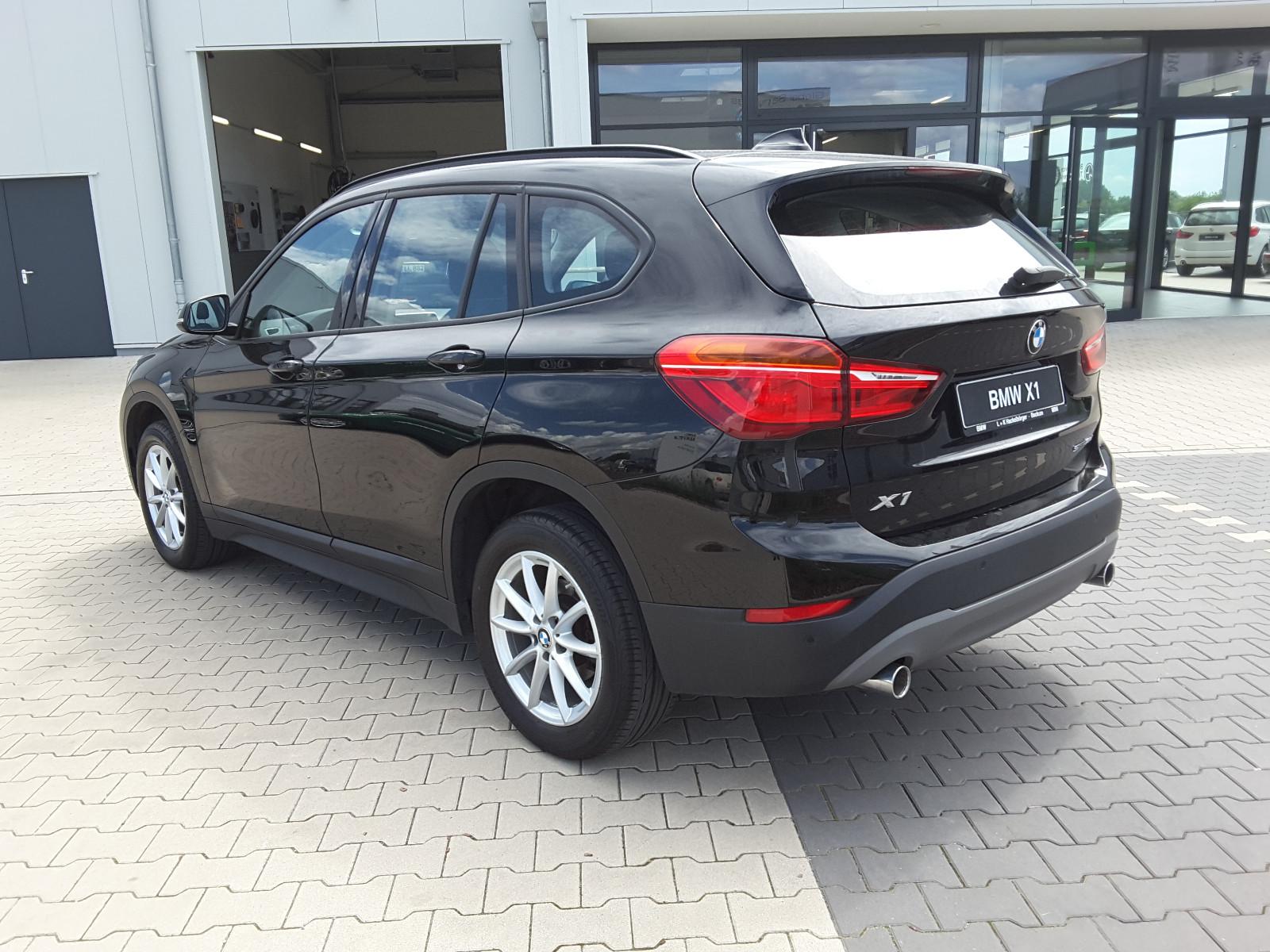 BMW X1 sDrive 18i Advant,Autom,RFK,DAB,LED,ALU,Navi,