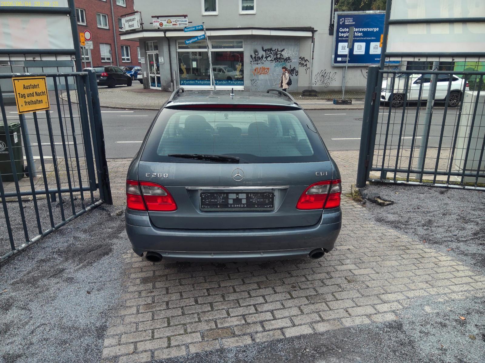 Mercedes-Benz E280 2008 — photo 9