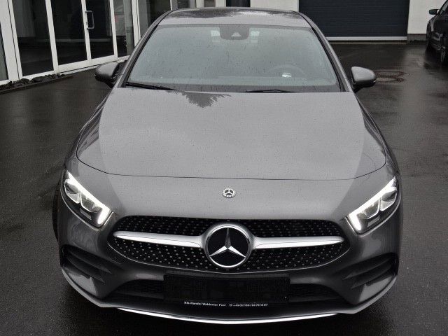 Mercedes-Benz A 180d AMG,LEDER,NAVI,LED,AUTOM,KAMERA,PDC,1HAND foto 4