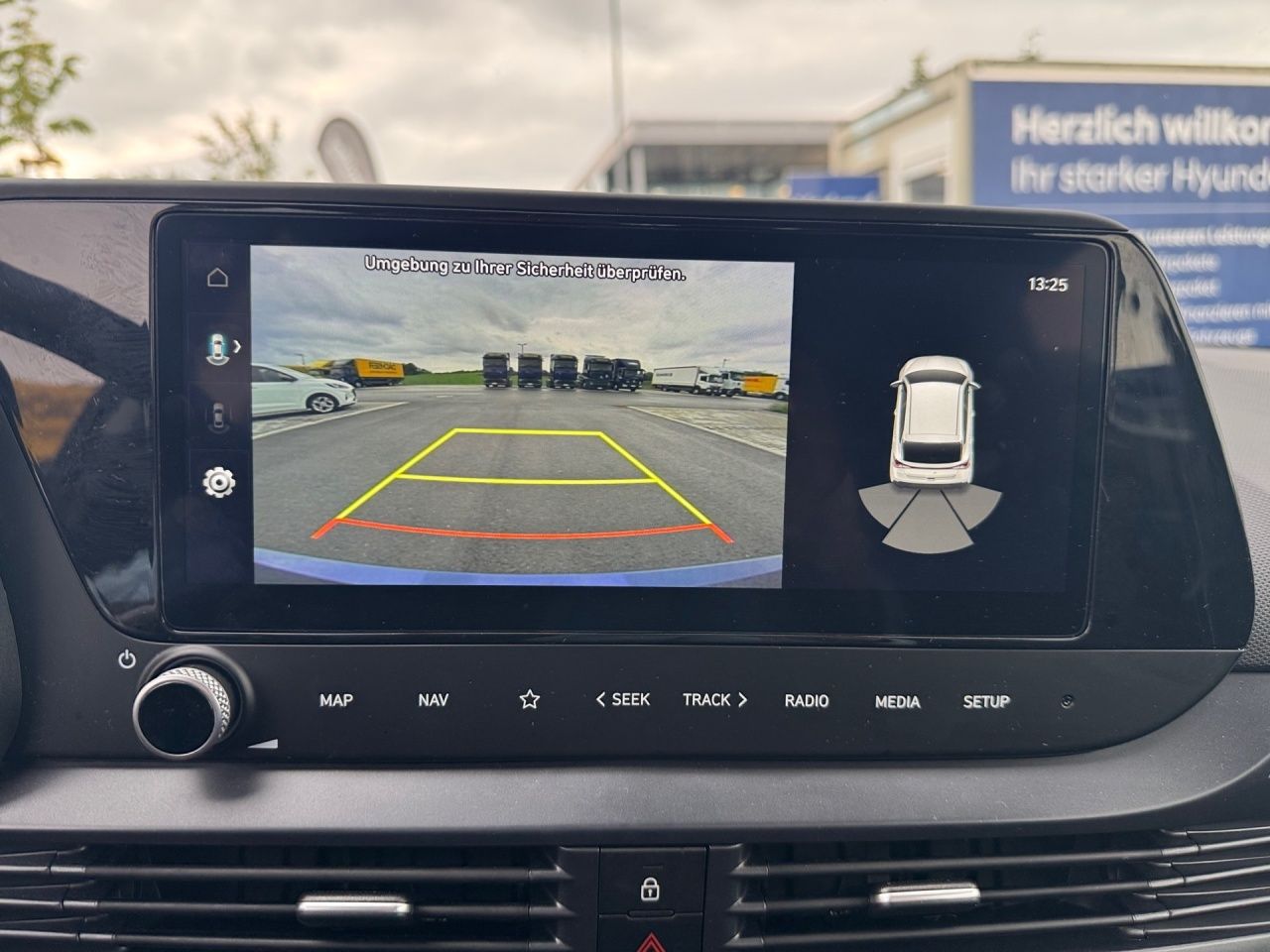 Fahrzeugabbildung Hyundai i20 TREND KAMERA*SHZ*LHZ*NAVI*USB*ZV*CARPL*