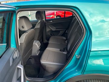 Fahrzeugabbildung Volkswagen T-Cross 1.6 TDI R-LINE AUTOMATIK NAVI KAMERA LED