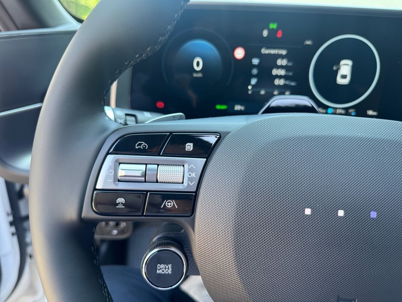 Fahrzeugabbildung Hyundai IONIQ 6 Uniq / Uniq-Paket Elektro 77,4 kWh 360