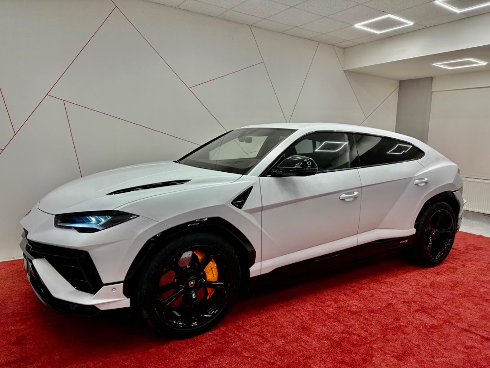 Lamborghini Urus S*AKRAPOVIC*SPECIALMATT*STOCK*HUD*NETTO