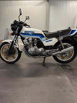 Honda CB 750 F  - HONDA 1985