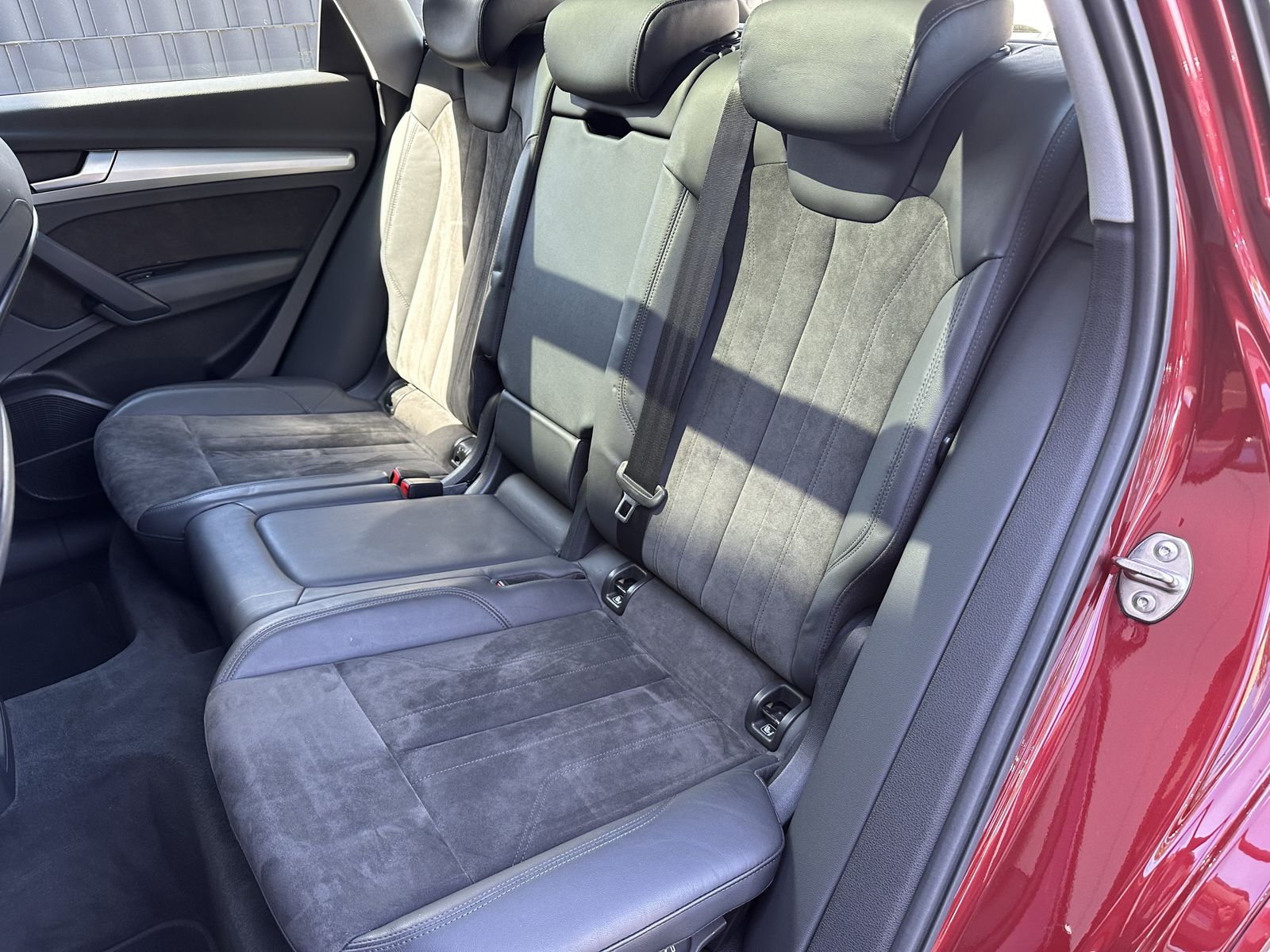 Fahrzeugabbildung Audi Q5 55 TFSIe Quattro S-Line NAV+LED+AHK+PANO+B&O