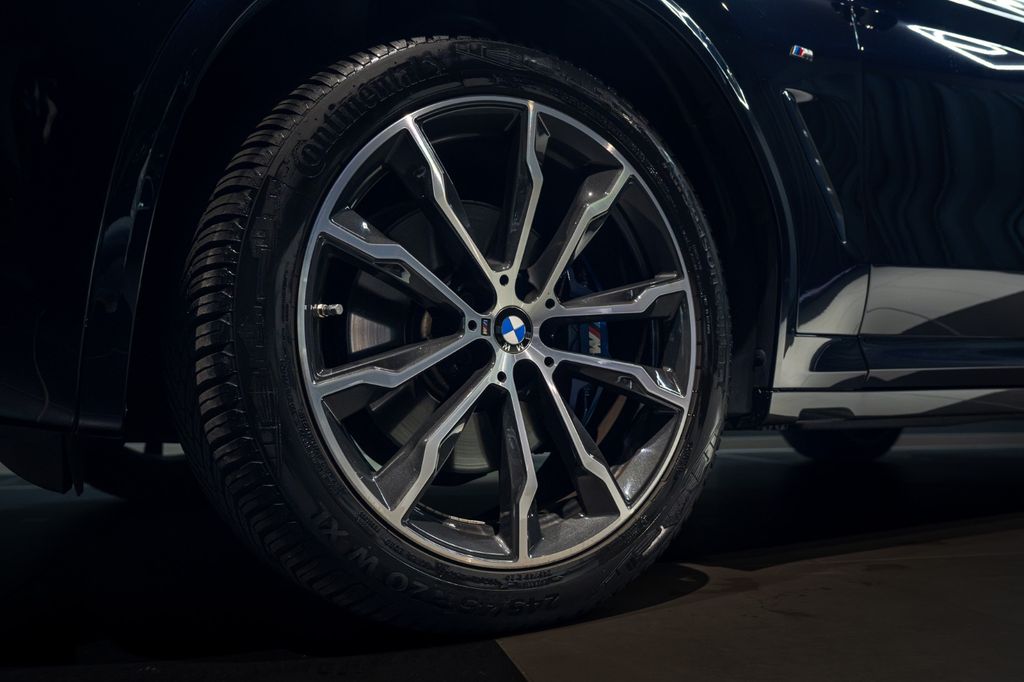BMW X3 M40i*AHK*HU*PANO*H&K*360*LED BMW X3 M40i*AHK*HU*PANO*H&K*360*LED