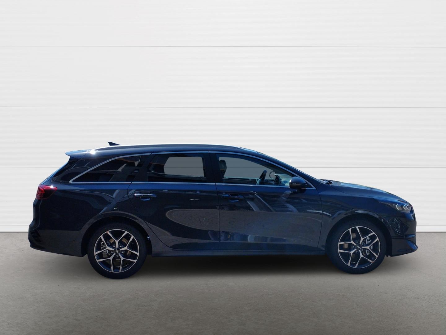 Kia Ceed_sw Sportswagon 1.5T DCT140PS ULTIMATE EDITI