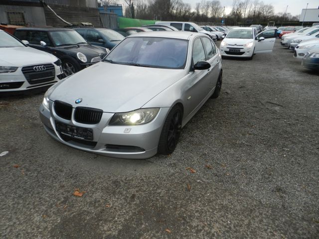 BMW 325 Baureihe 3 Lim. 325i xDrive