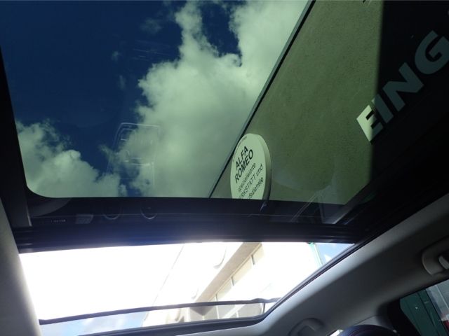 Fahrzeugabbildung DFSK Forthing 5 1.5 PanoD 360Cam SHZ WIFI Totwinkel e