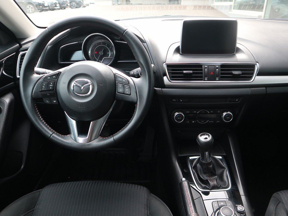 Fahrzeugabbildung Mazda 3 Sports-Line G-120 BI-XENON BOSE HUD EPH RFK SH
