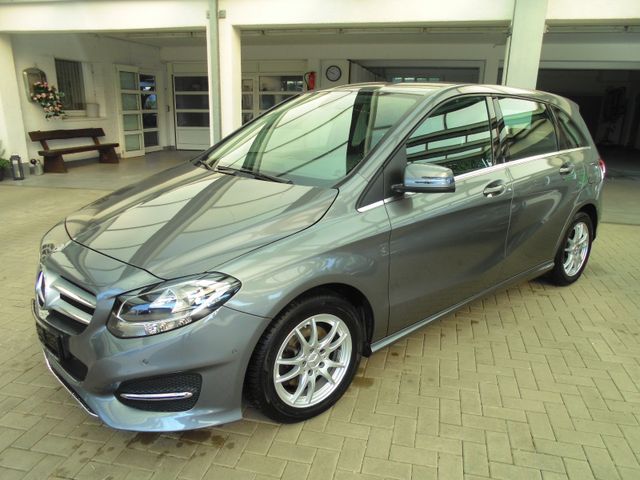 Mercedes-Benz B 200 Style Kamera Navi Sitzh