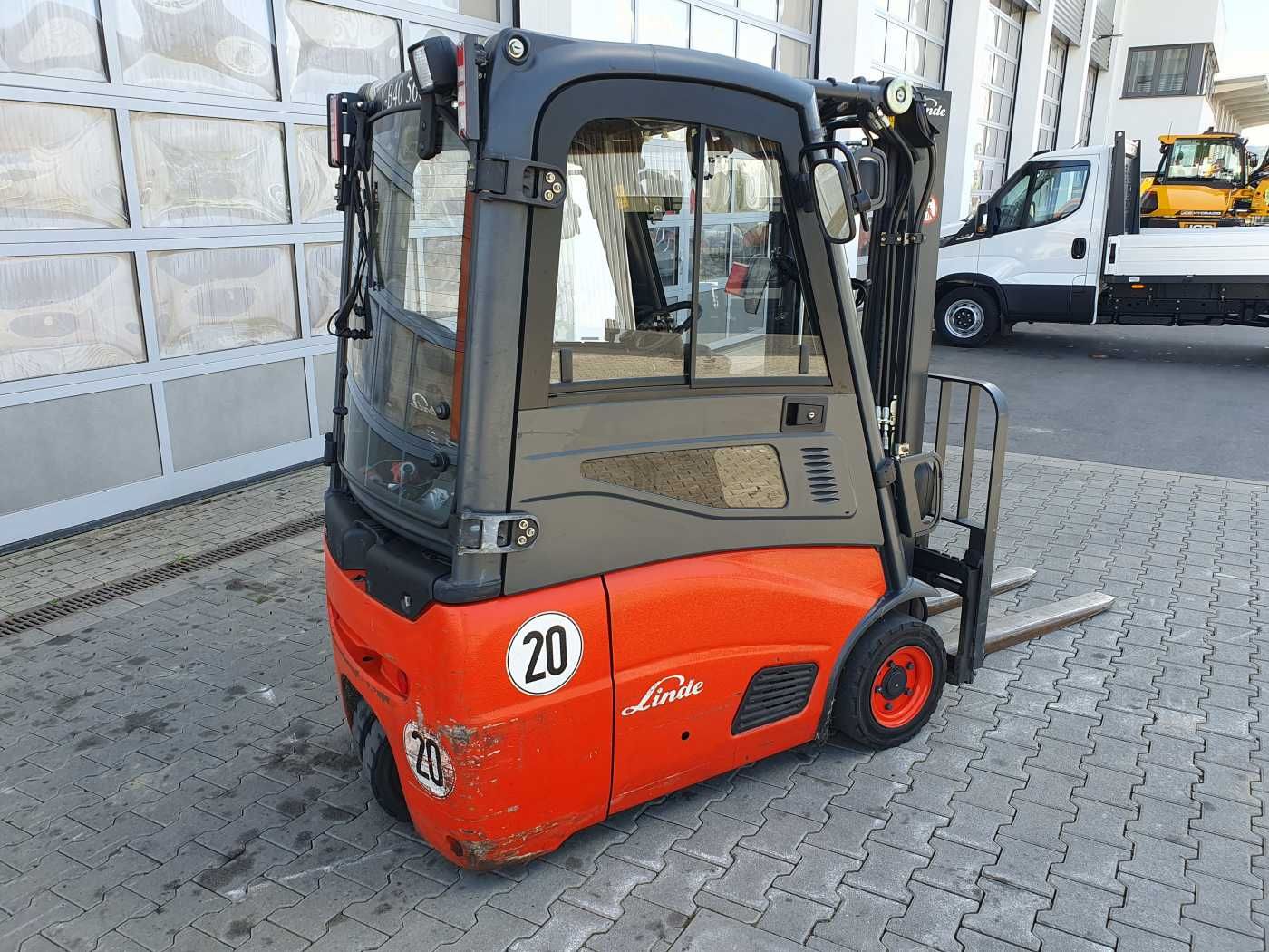 Fahrzeugabbildung Linde E14 - 01 / Triplex: 4.00m! / SS / nur 3.405h!