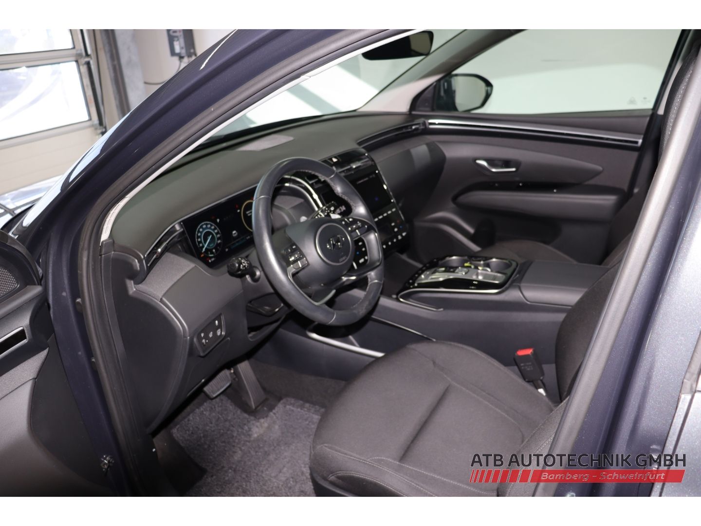 Fahrzeugabbildung Hyundai Tucson Trend Hybrid 1.6 T-GDi 2WD AHK Navi LED