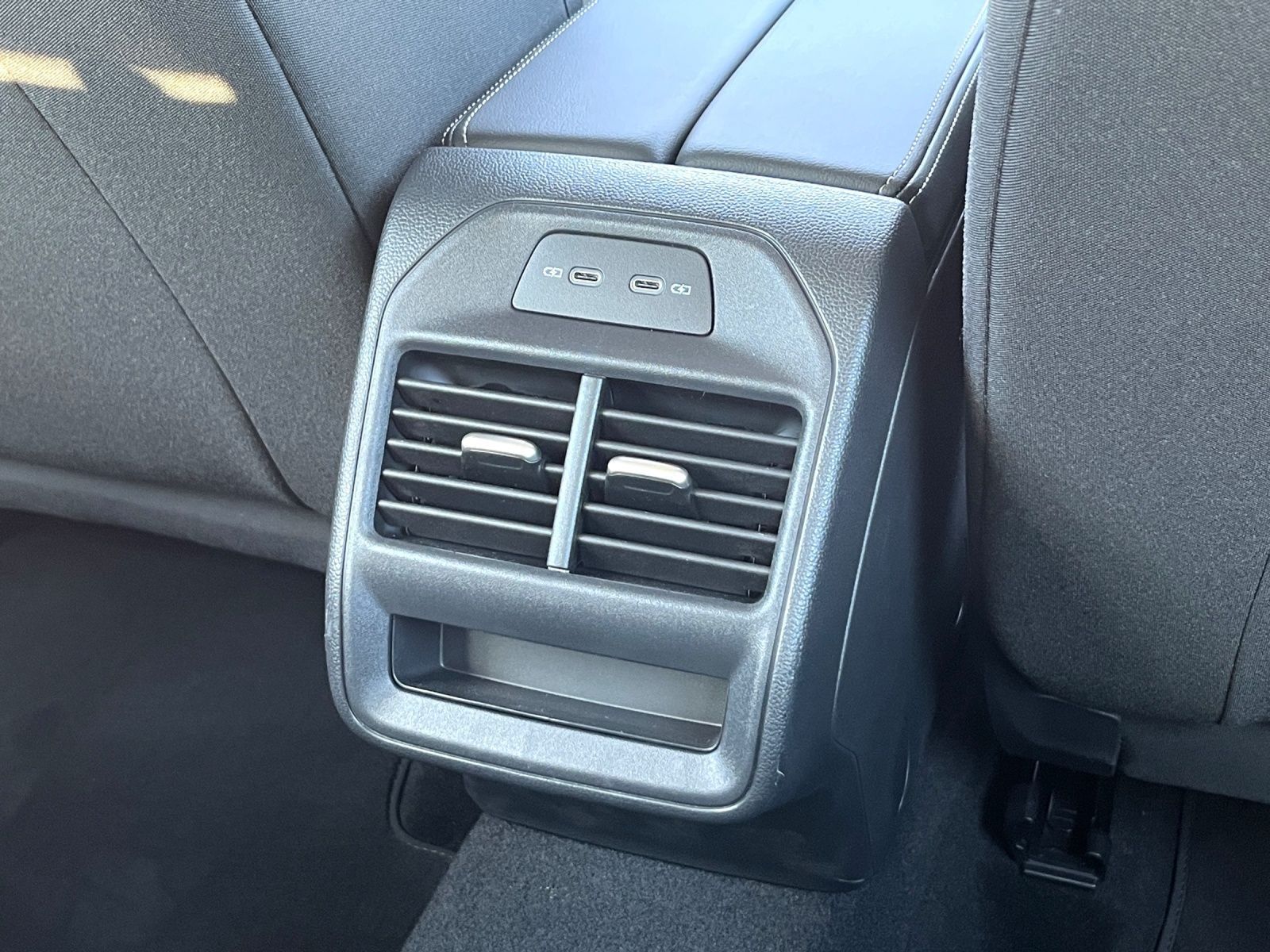 Volkswagen Passat Variant - Bild 17