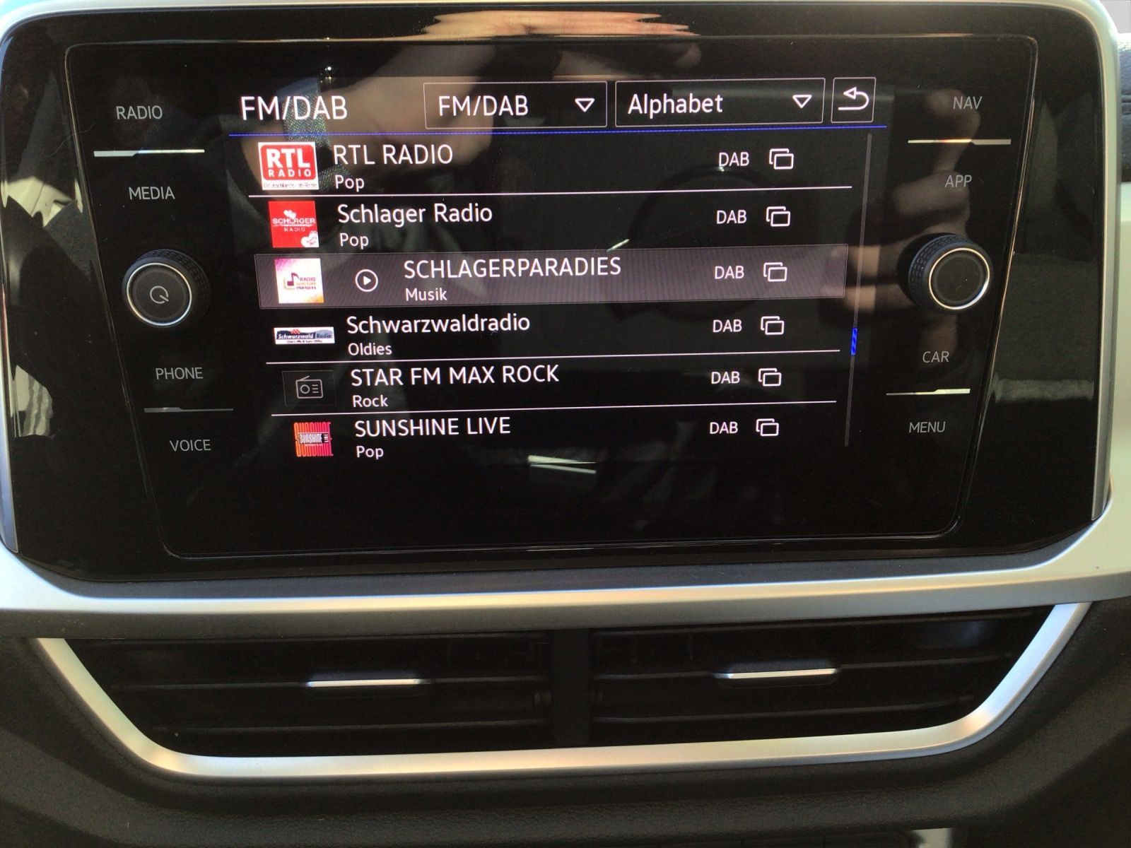 Volkswagen T-Roc - Bild 15