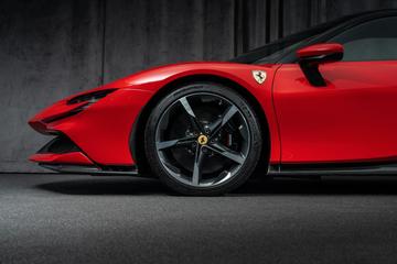 2019 Ferrari SF90 照片 9