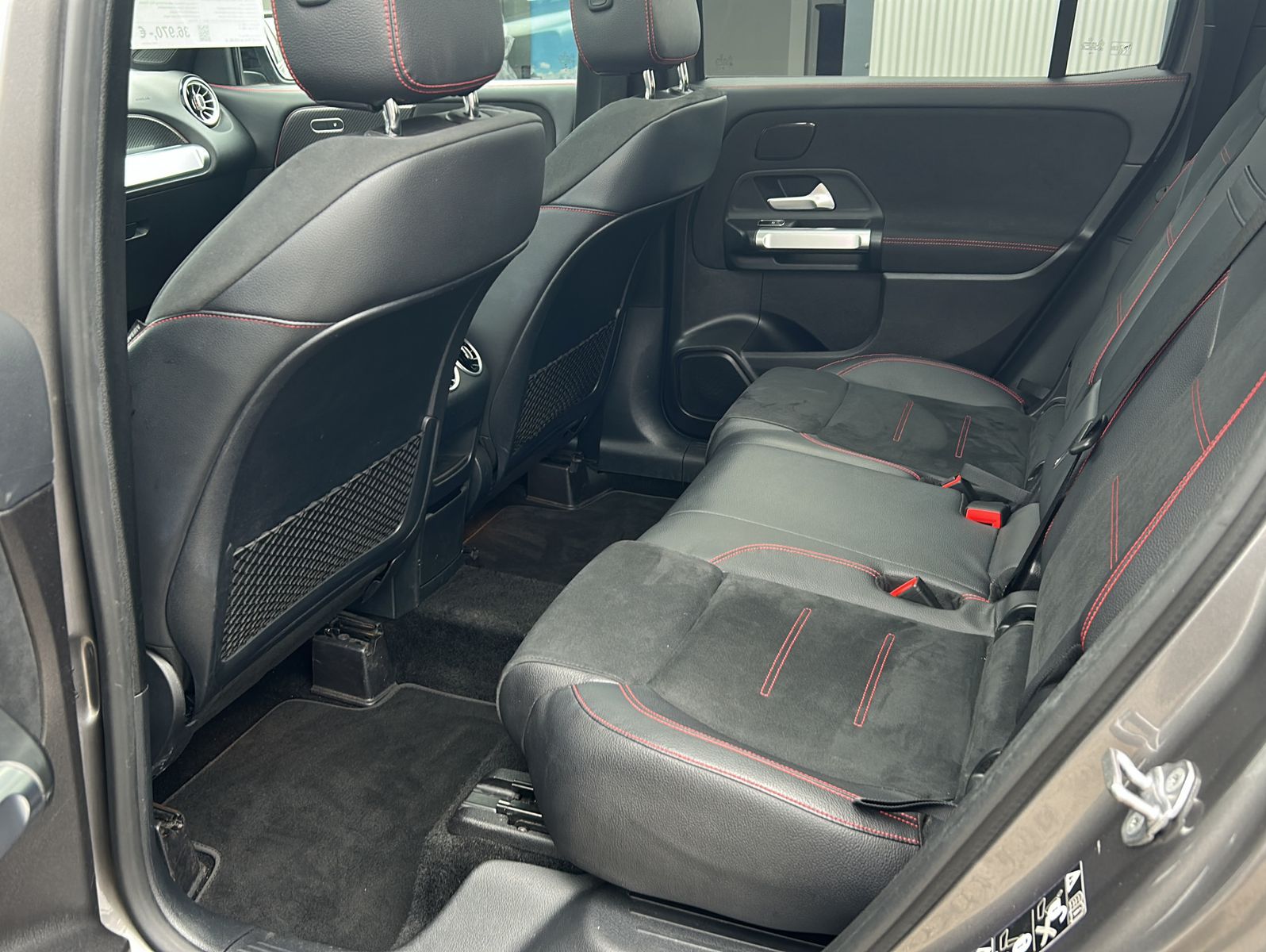 Fahrzeugabbildung Mercedes-Benz GLB 220 d AMG Line 7 Sitzer