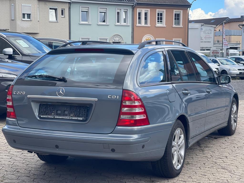 Mercedes-Benz C 220