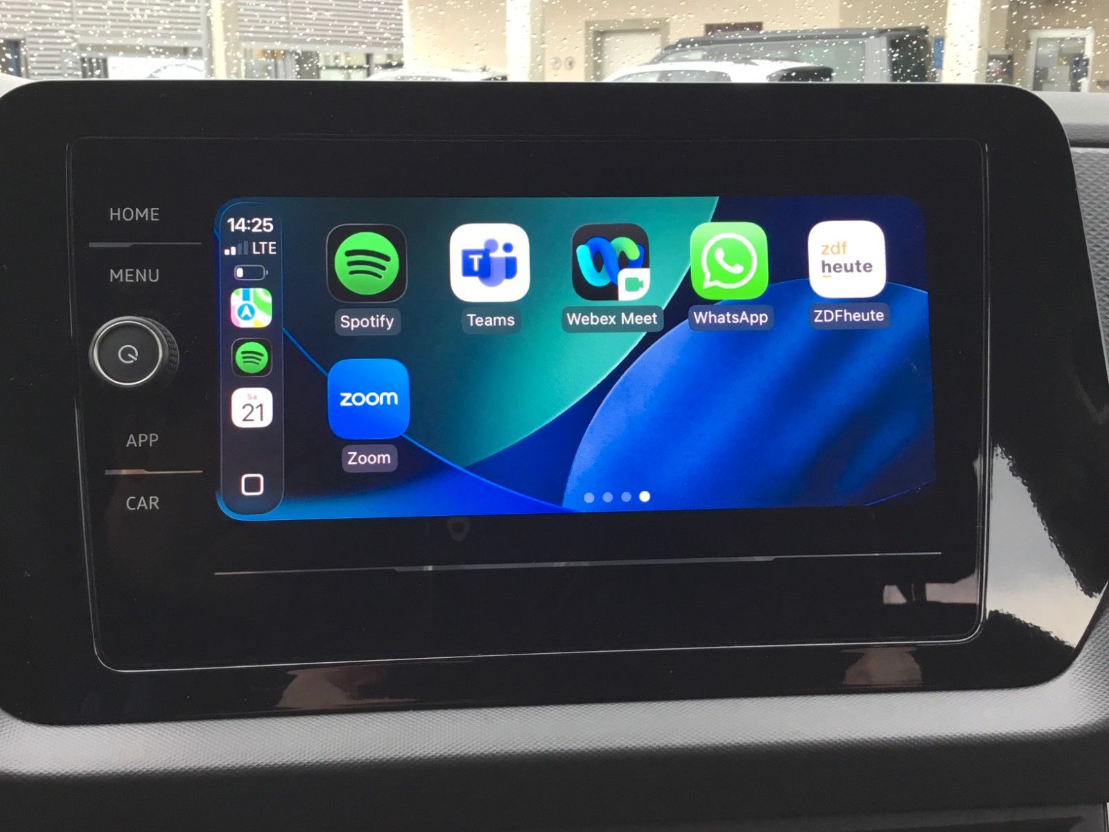 Fahrzeugabbildung Volkswagen T-Cross 1.0 TSI Life+Sitzheizung+LED+16" GJR