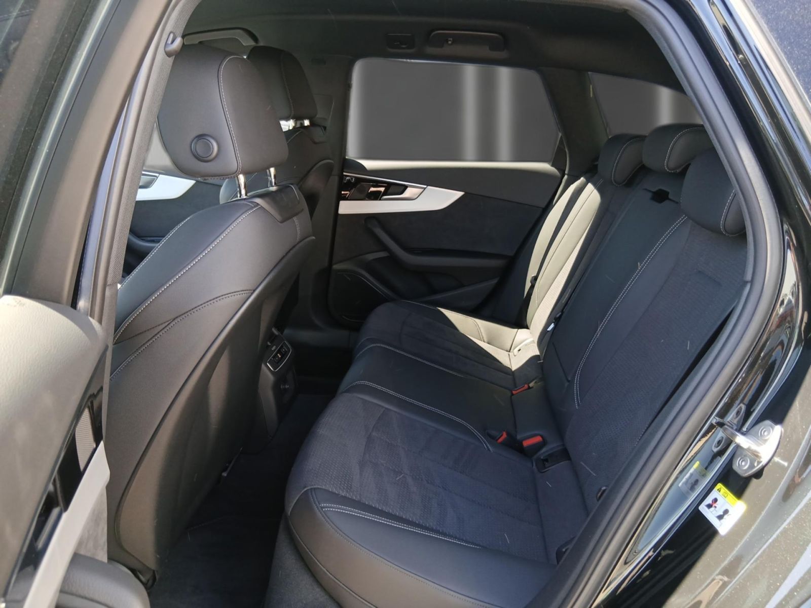 Audi S4 - Bild 12