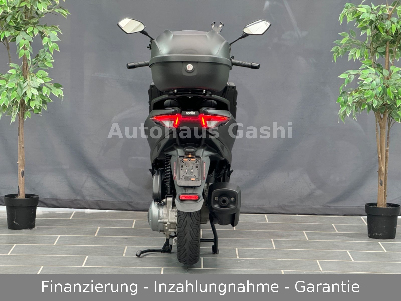 Fahrzeugabbildung Aprilia SXR50S*SchwarzMatt*LED*+Koffer