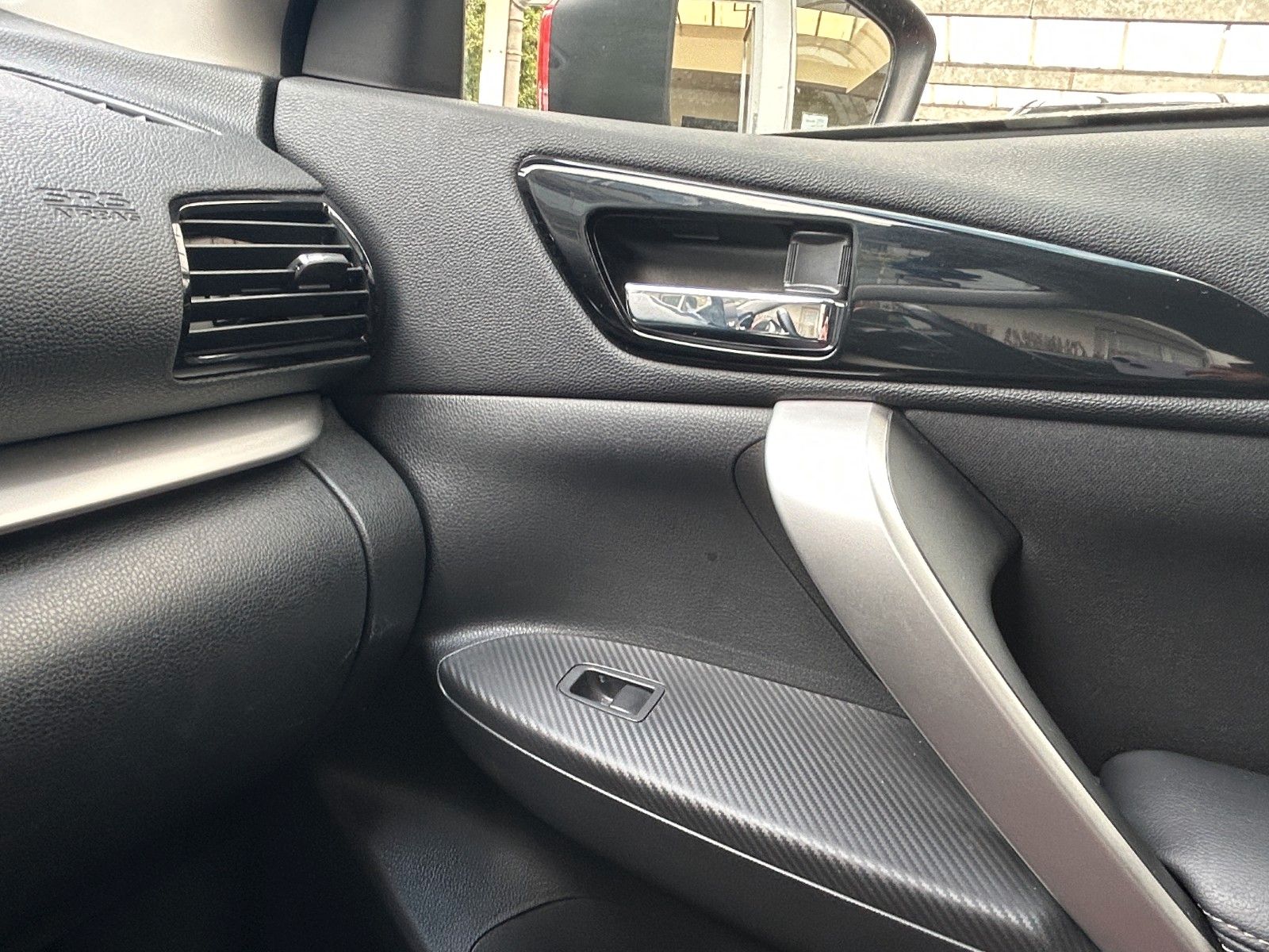 Fahrzeugabbildung Mitsubishi Eclipse Cross 4x4 Hybrid(Benzin/Elektro) Aut/AHK
