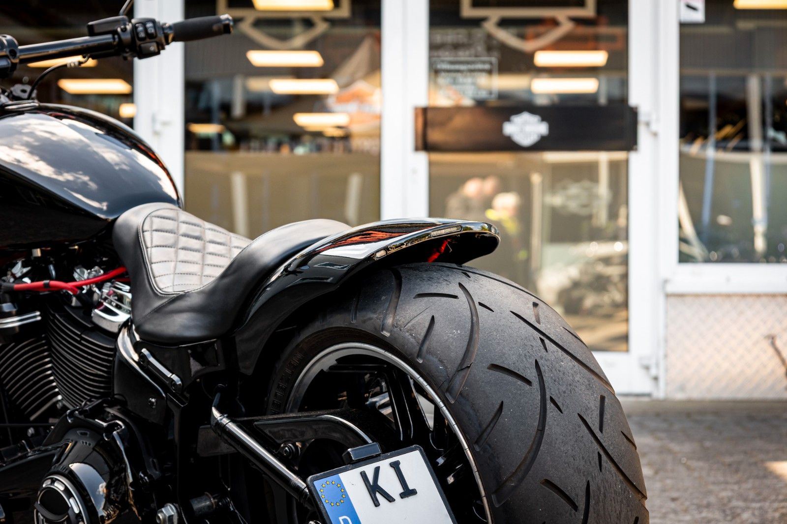 Fahrzeugabbildung Harley-Davidson FXBRS Breakout 114 cui - Jekill & Hyde