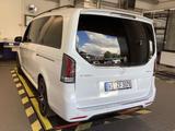 Mercedes-Benz V 300 d 4M L AMG Avantga AIRMATIC Pano AHK Night - Mercedes-Benz V 300 mit Diesel-Antrieb: Automatik