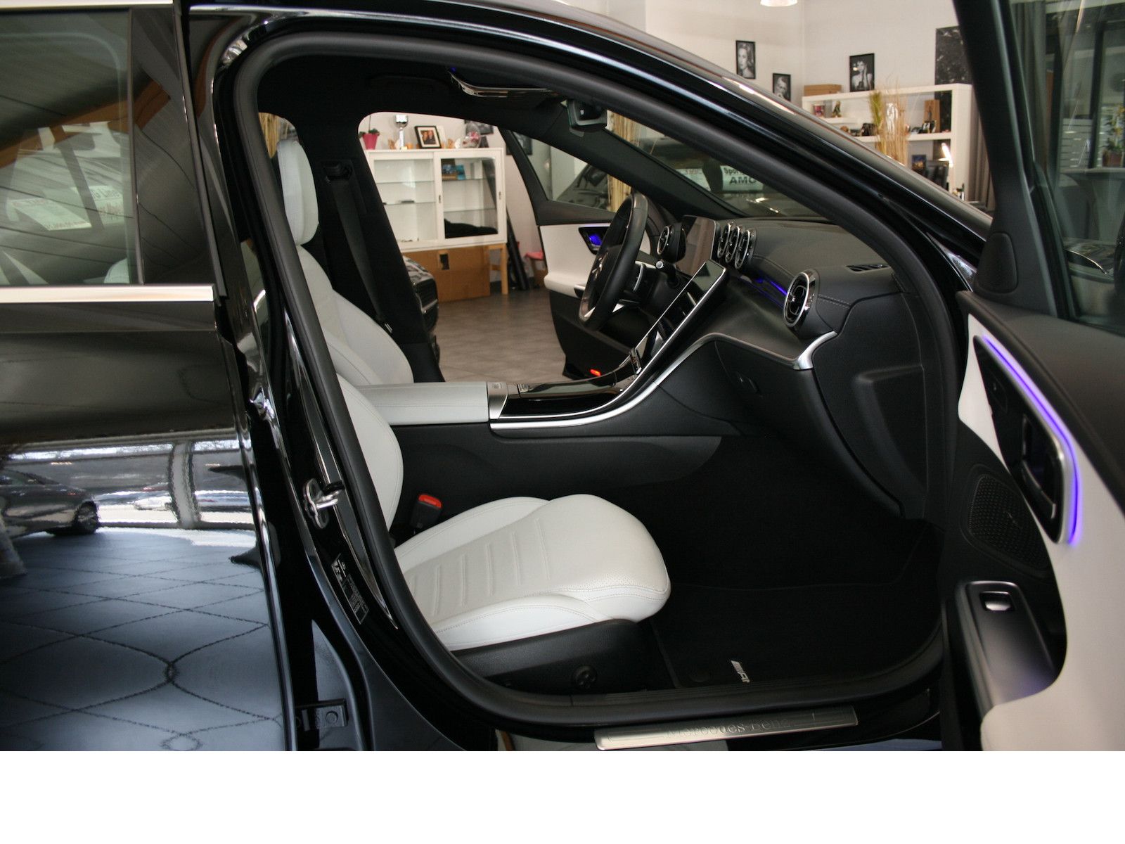 Fahrzeugabbildung Mercedes-Benz C 200 Td AMG *Totwinkel *Polster nevagrau*LED