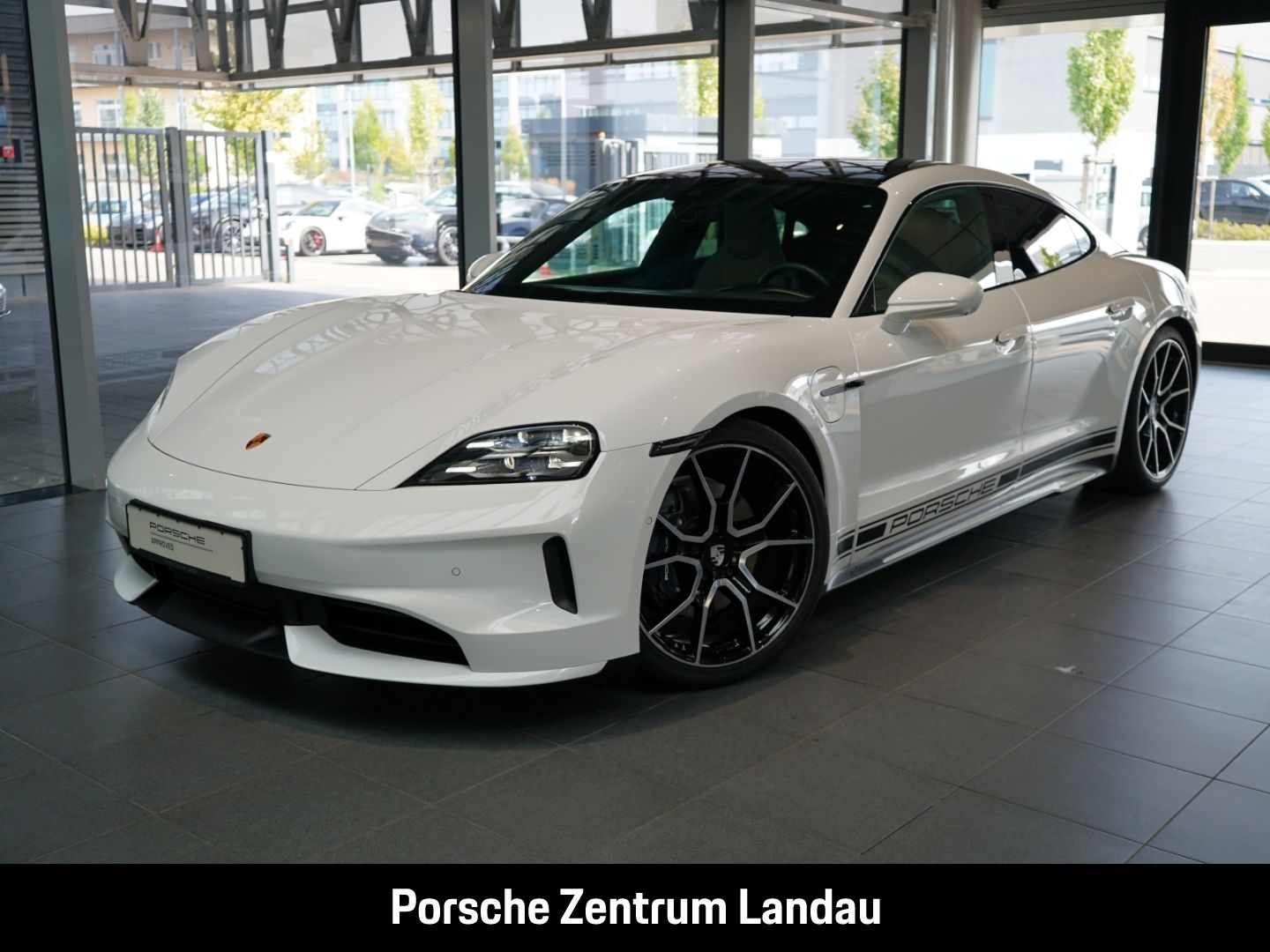 Porsche Taycan Surround-View LED Luftfederung BOSE 21z