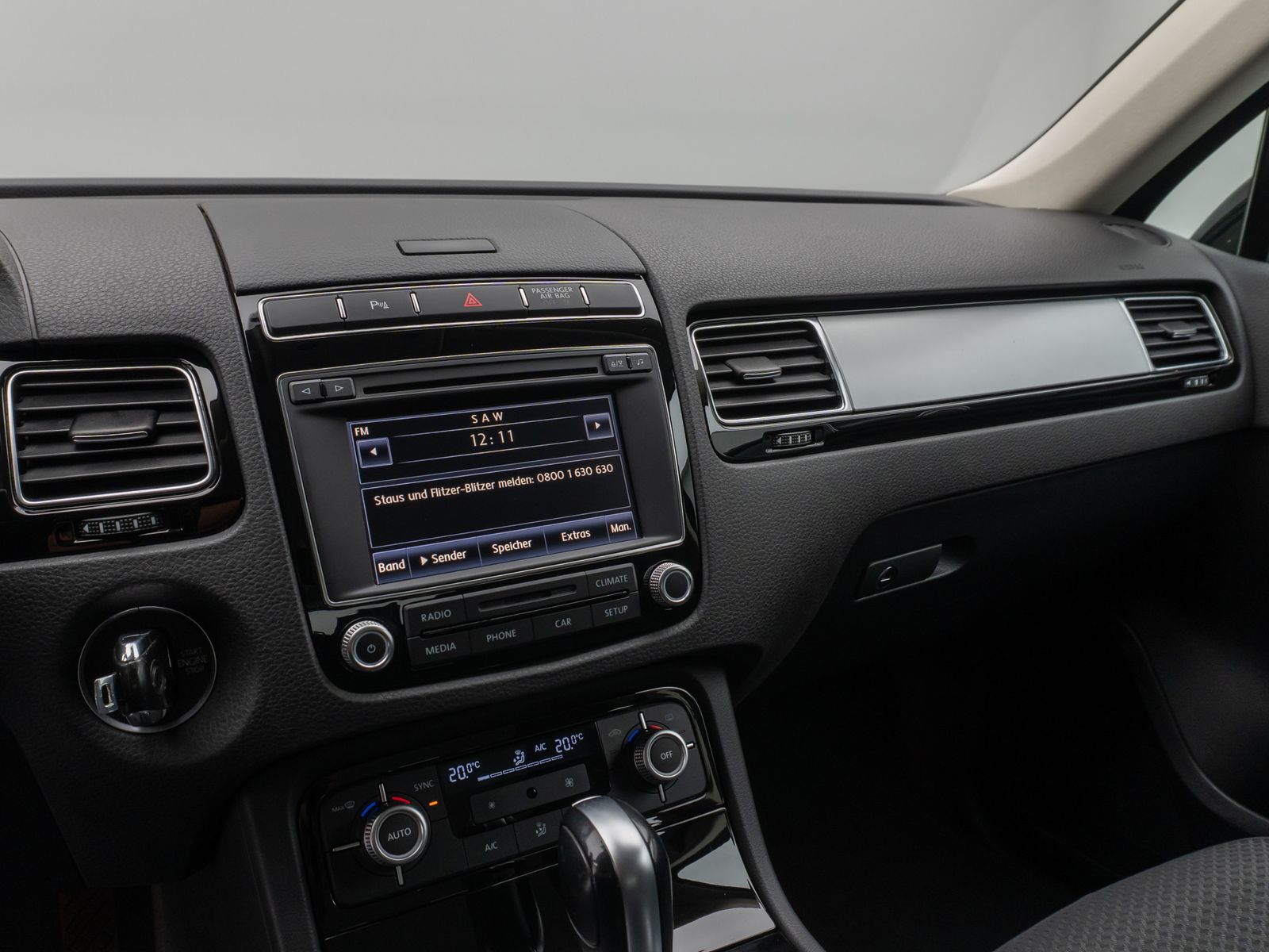 Fahrzeugabbildung Volkswagen Touareg 3.0 TDI V6 Terrain Tech 4Mot PDC BiXenon