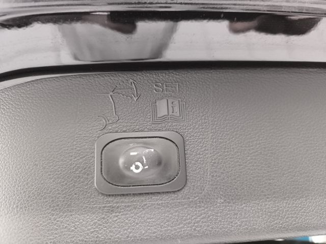 Fahrzeugabbildung Ford Kuga 1.5 EcoBoost ST-Line NAVI WINTERPAKET FRONT
