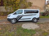 Ford Transit Custom wenig Kilometer, Nichtraucher  - Ford Transit mit Diesel-Antrieb: Kleinbus, 8 Sitzer